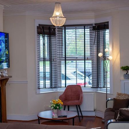 Royale Green View House- Free Parking, Wifi, Perfect For Contractors And Holiday Northampton Exterior photo