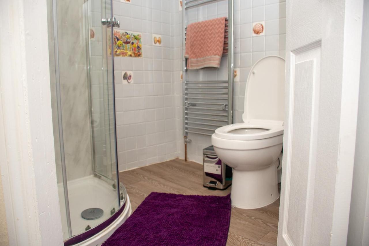 Royale Green View House- Free Parking, Wifi, Perfect For Contractors And Holiday Northampton Exterior photo